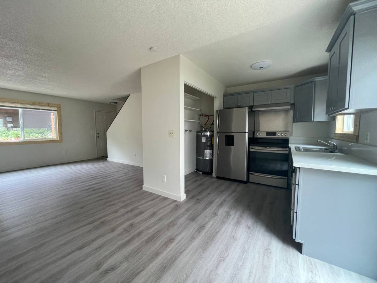 Apartment for rent at 8020 SW 19th Ave, Portland, OR 97219