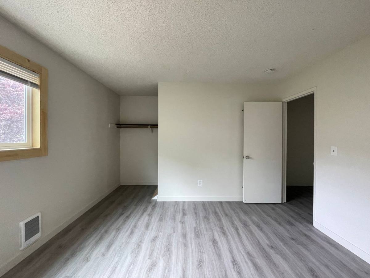 Apartment for rent at 8020 SW 19th Ave, Portland, OR 97219