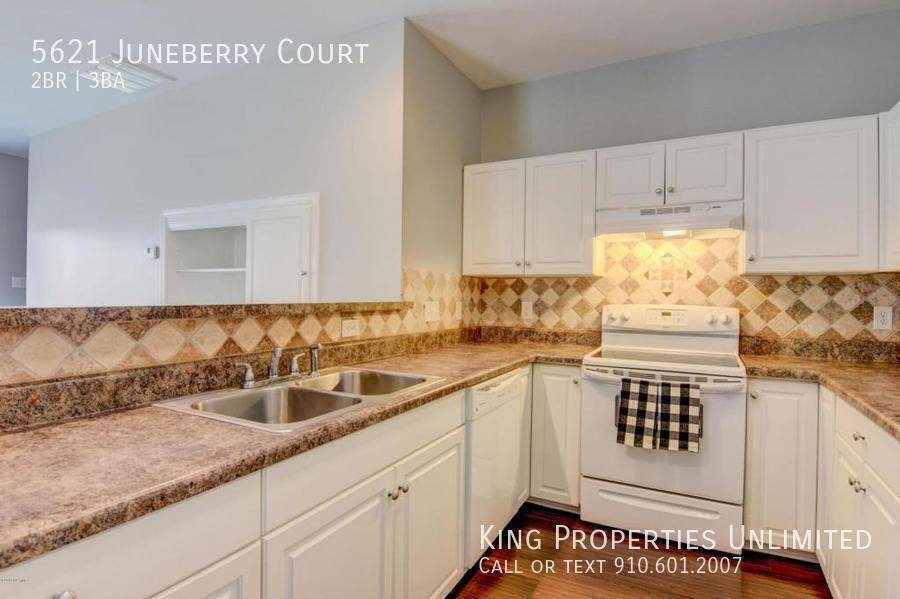 Townhouse for rent at 5621 Juneberry Court, Wilmington, NC 28403