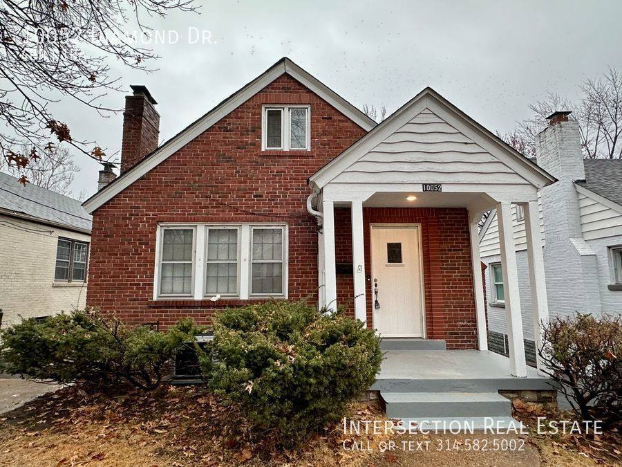 House for rent at 10052 Diamond Dr, Saint Louis, MO 63137