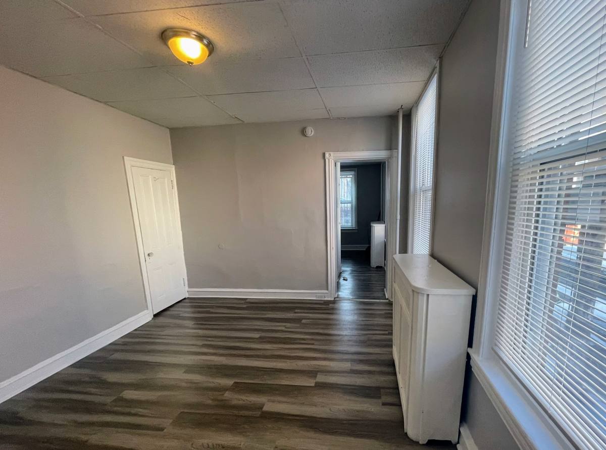 Apartment for rent at 1242 W Allegheny Ave #1R, Philadelphia, PA 19133