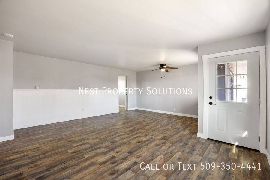 Apartment for rent at 1314 1316 Pershing Rd, Moses Lake, WA 98837