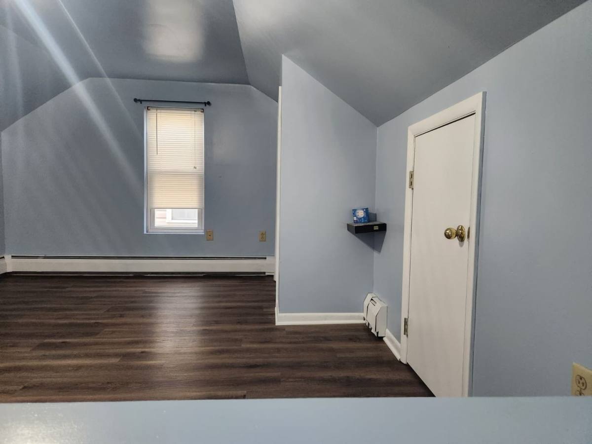 House for rent at 2015 12th Ave, Altoona, PA 16601