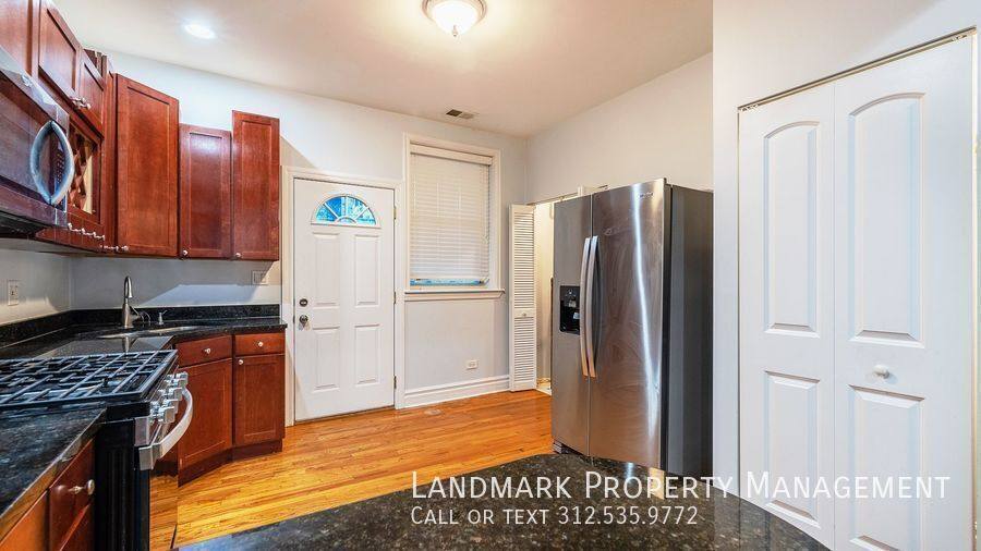 Apartment for rent at 502 E 49th St #203, Chicago, IL 60615