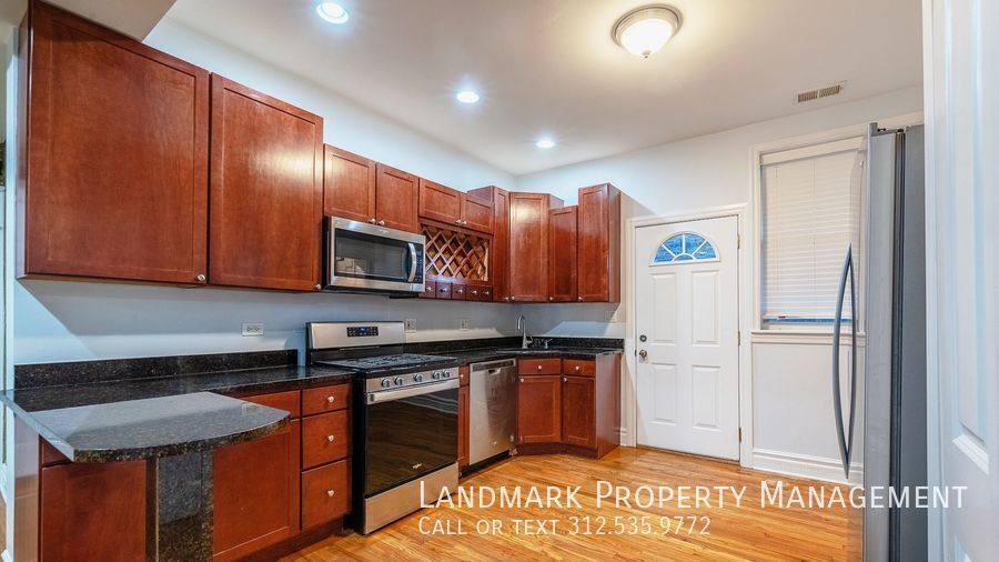 Apartment for rent at 502 E 49th St #203, Chicago, IL 60615
