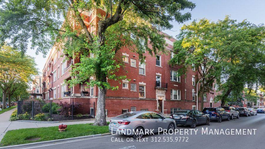 Apartment for rent at 502 E 49th St #203, Chicago, IL 60615