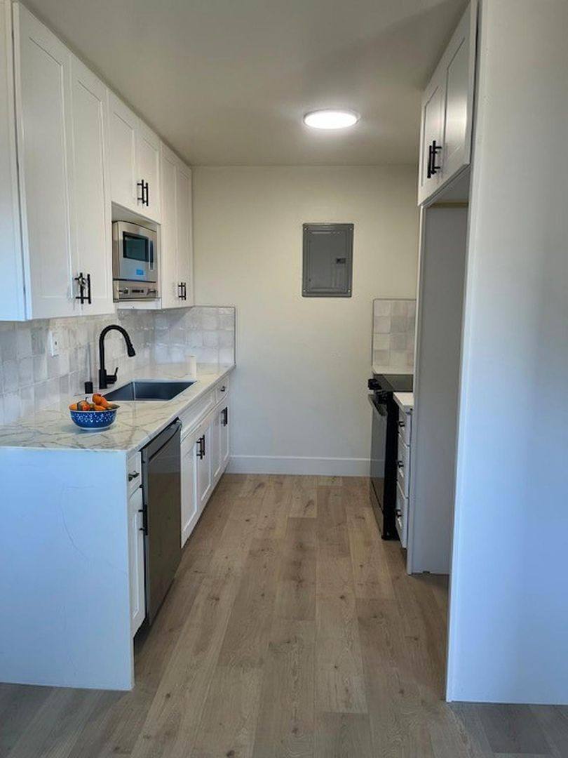 Apartment for rent at 18881 Mora Kai Lane, Huntington Beach, CA 92646