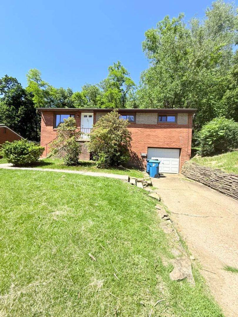House for rent at 224 Jacob Dr, Pittsburgh, PA 15235