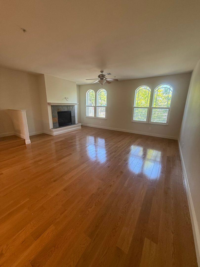 Condo for rent at 236 Windsor River Rd, Windsor, CA 95492