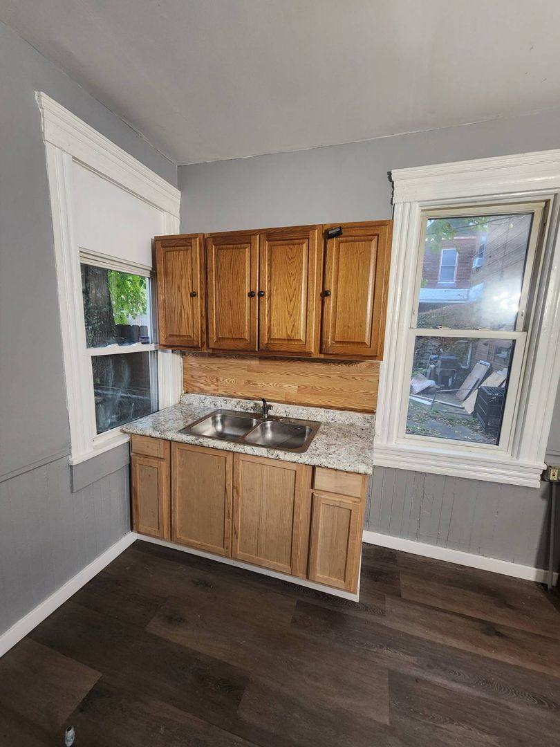 Apartment for rent at 2188 E 36 St, Cleveland, OH 44115