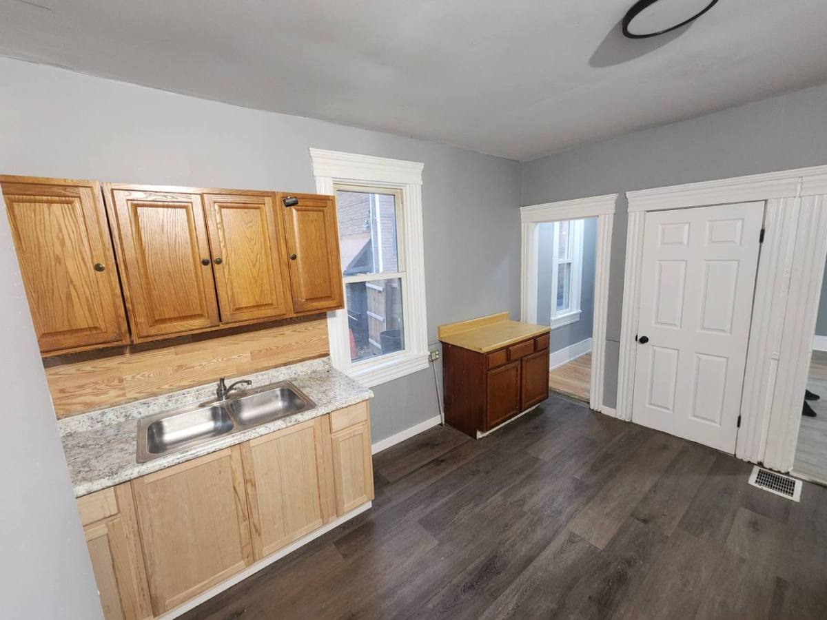 Apartment for rent at 2188 E 36 St, Cleveland, OH 44115