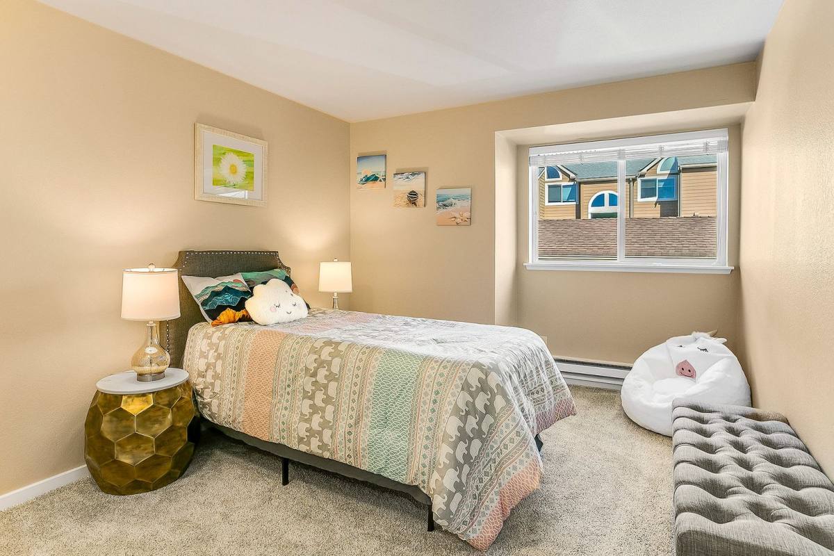 Condo for rent at 3811 130th Lane SE, Bellevue, WA 98006