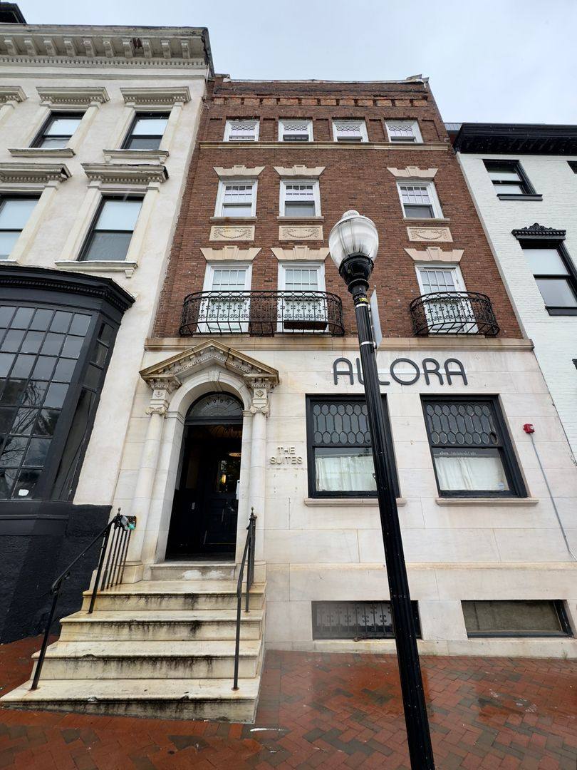 Apartment for rent at 1005 N Charles St, Baltimore, MD 21201