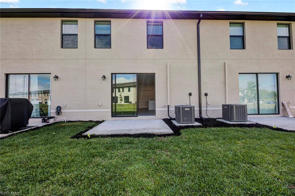 Townhouse for rent at 14236 Oviedo Place, Fort Myers, FL 33905