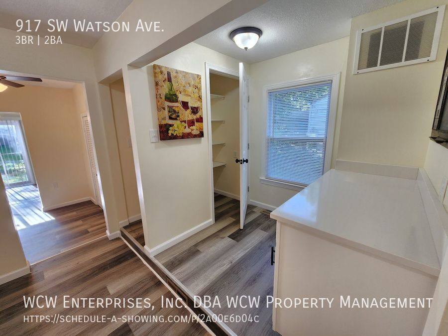 House for rent at 917 SW Watson Ave, Topeka, KS 66606