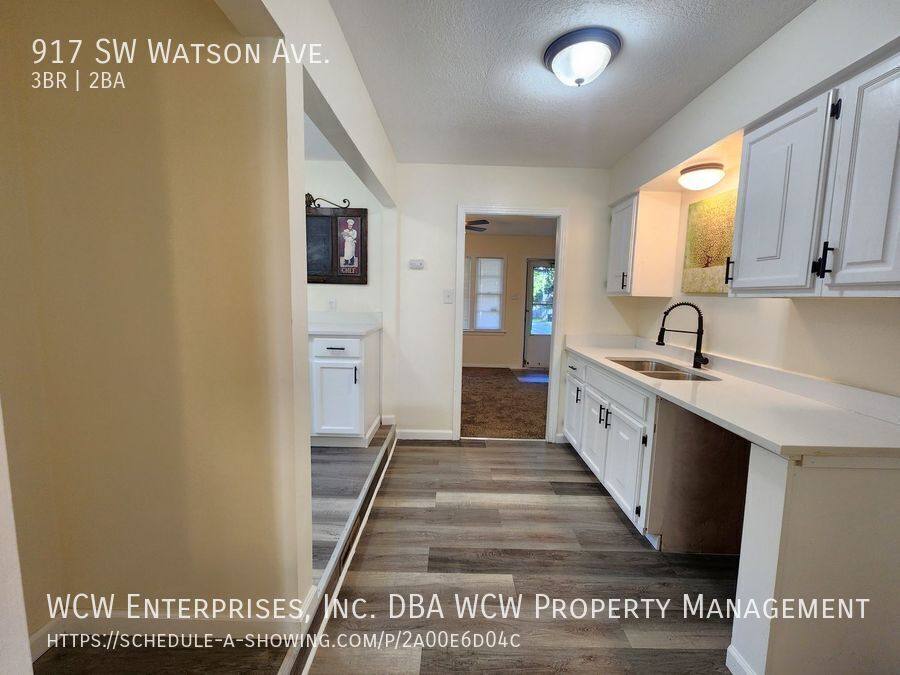 House for rent at 917 SW Watson Ave, Topeka, KS 66606