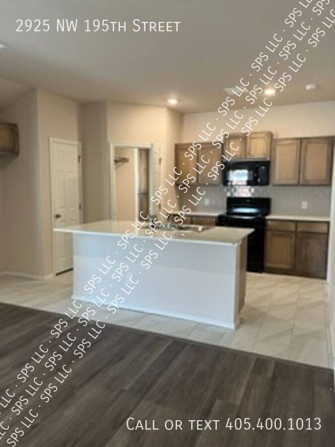 House for rent at 2925 NW 195th St, Edmond, OK 73012