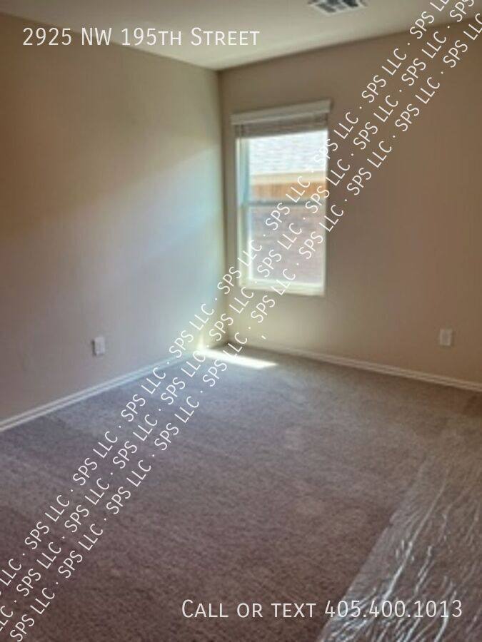 House for rent at 2925 NW 195th St, Edmond, OK 73012
