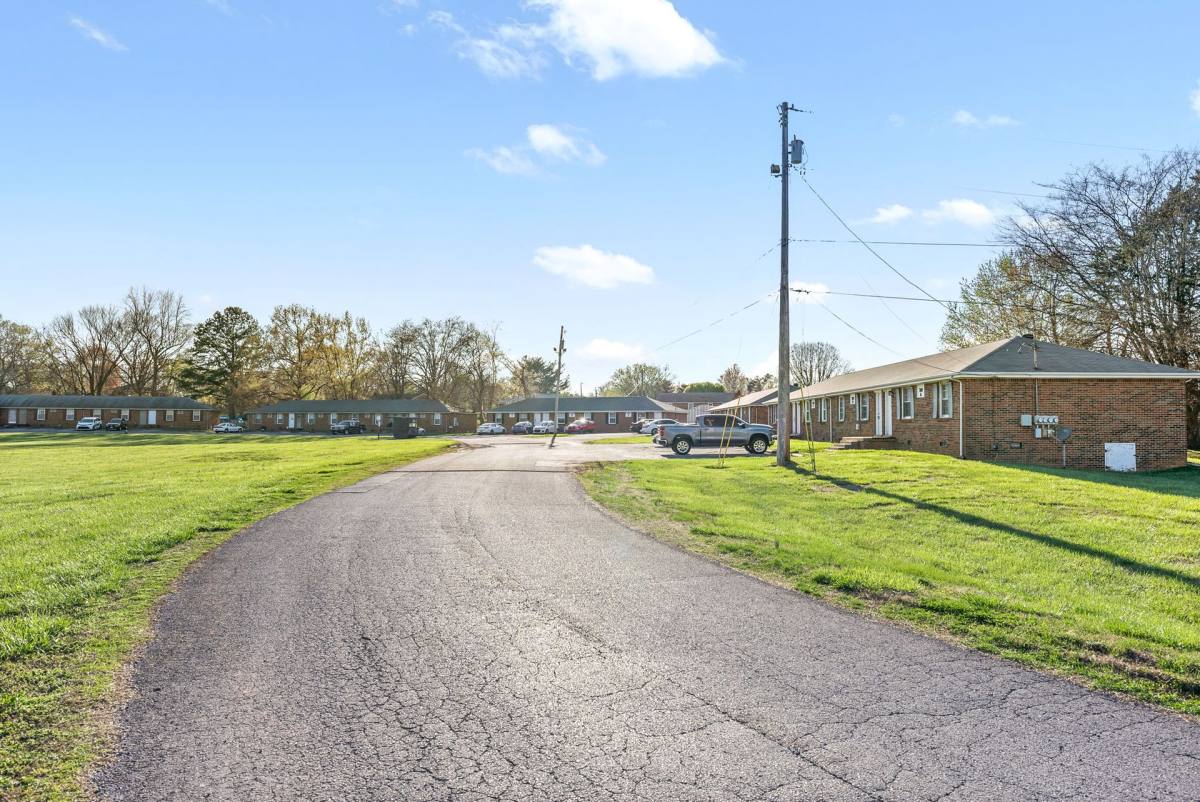 Apartment for rent at 750 A Bancroft Cr, Clarksville, TN 37042