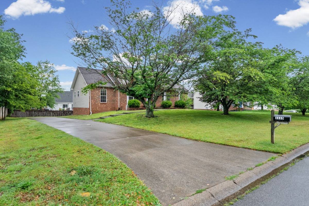 House for rent at 1115 Thornberry Dr, Clarksville, TN 37043