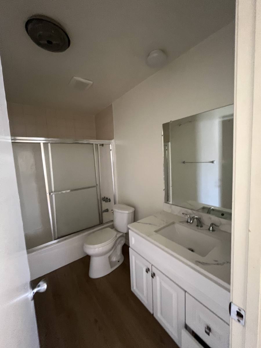 Apartment for rent at 11438 Killion St #2, North Hollywood, CA 91601
