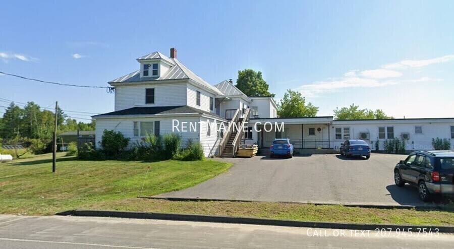 Apartment for rent at 513 Main St #11, Vassalboro, ME 04989
