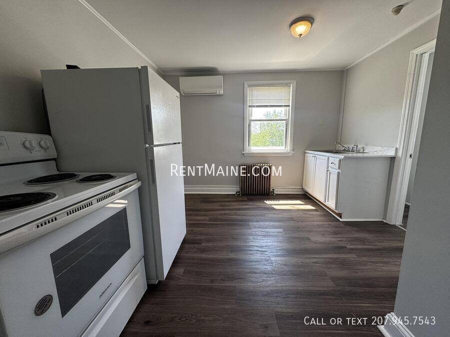 Apartment for rent at 513 Main St #11, Vassalboro, ME 04989