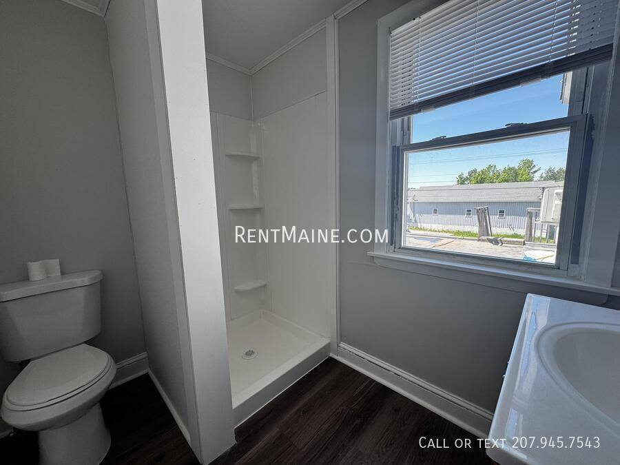 Apartment for rent at 513 Main St #11, Vassalboro, ME 04989