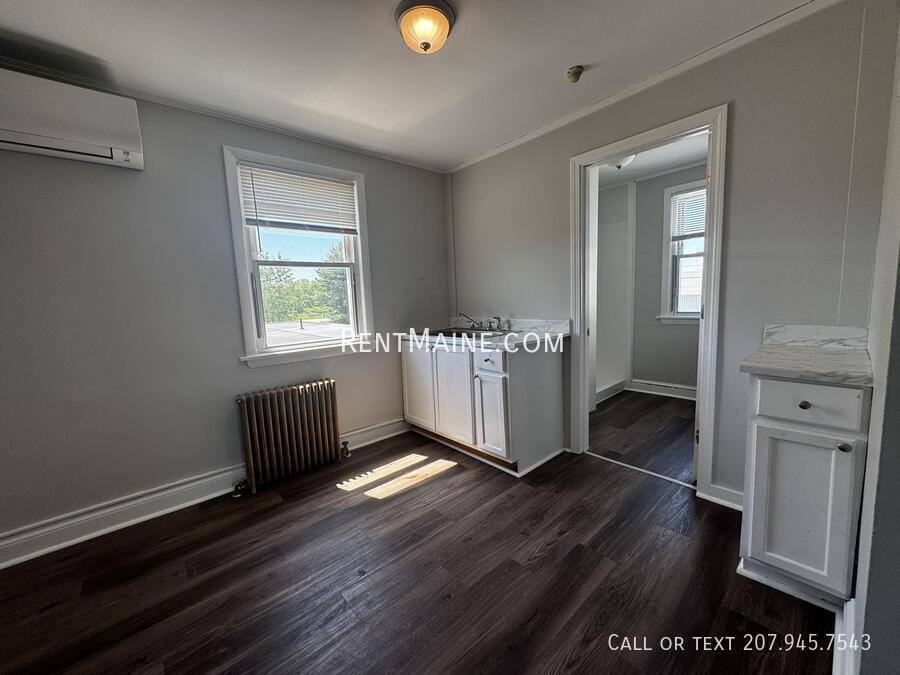 Apartment for rent at 513 Main St #11, Vassalboro, ME 04989