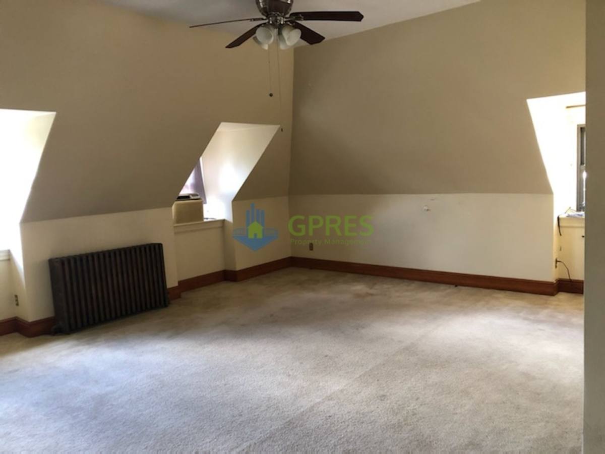 Apartment for rent at 425 S Aiken Ave, Pittsburgh, PA 15232