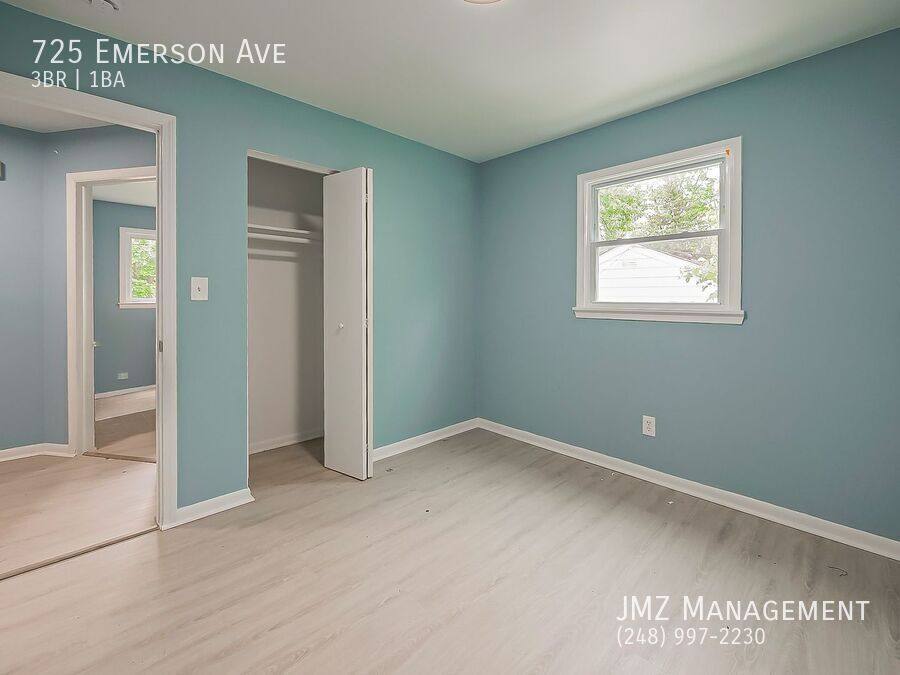 House for rent at 725 Emerson Ave, Pontiac, MI 48340