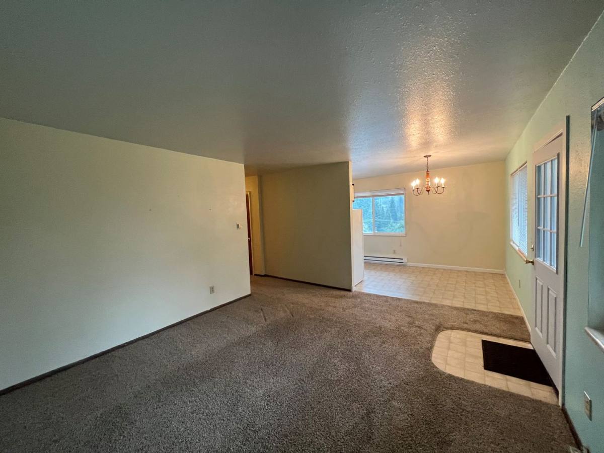 Apartment for rent at 128 Lee Ave Apts, Glide, OR 97443