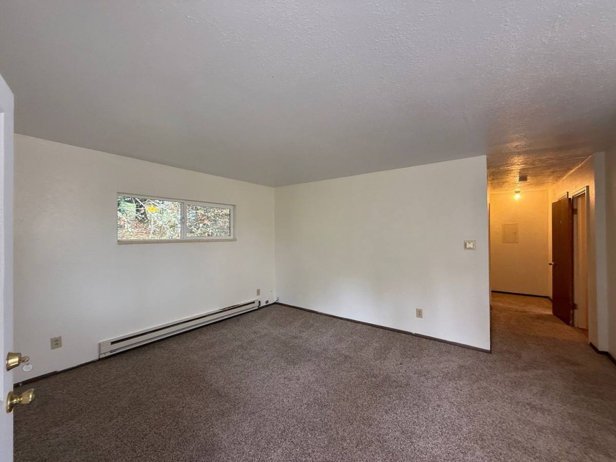Apartment for rent at 128 Lee Ave Apts, Glide, OR 97443
