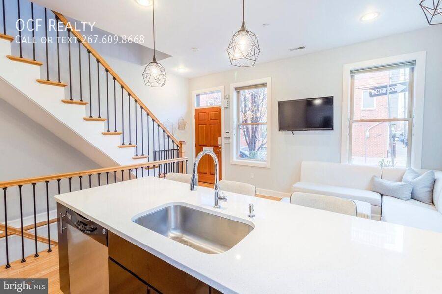 House for rent at 1001 S 18th St #A, Philadelphia, PA 19146