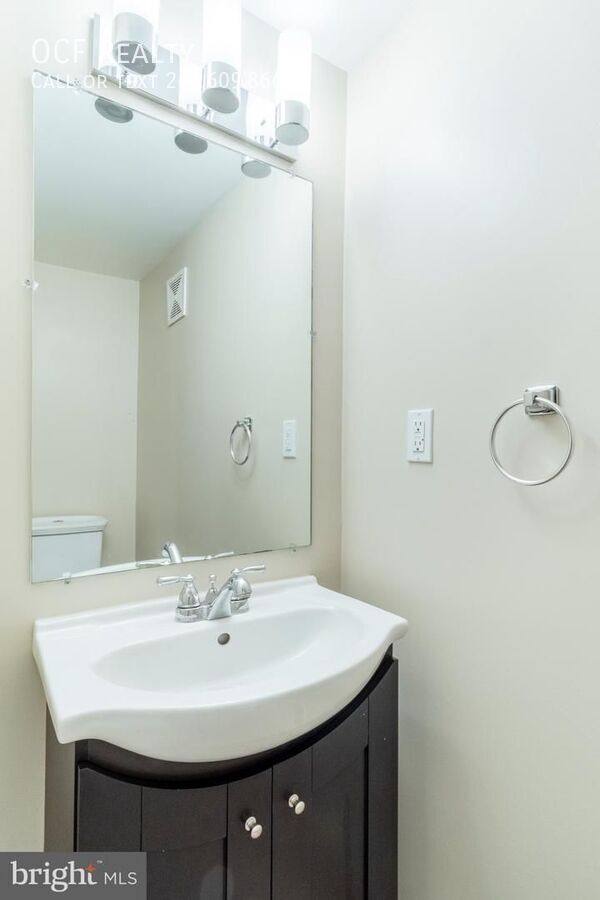 House for rent at 1001 S 18th St #A, Philadelphia, PA 19146