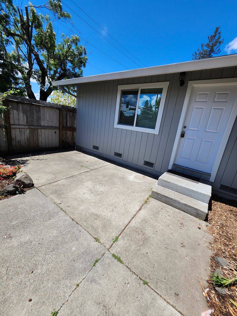 Apartment for rent at 2585 Kenton Court, Santa Rosa, CA 95407