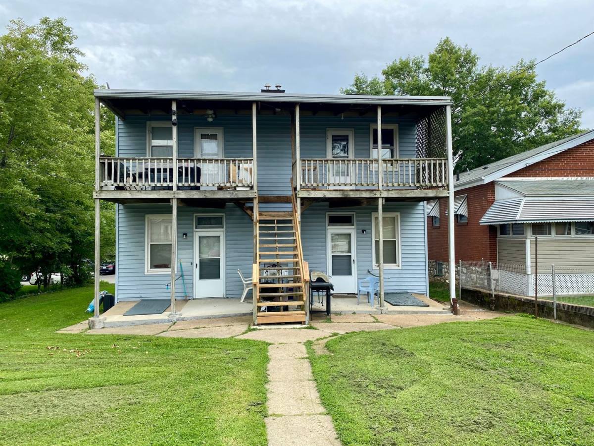 Apartment for rent at 1st Floor, Saint Louis, MO 63125