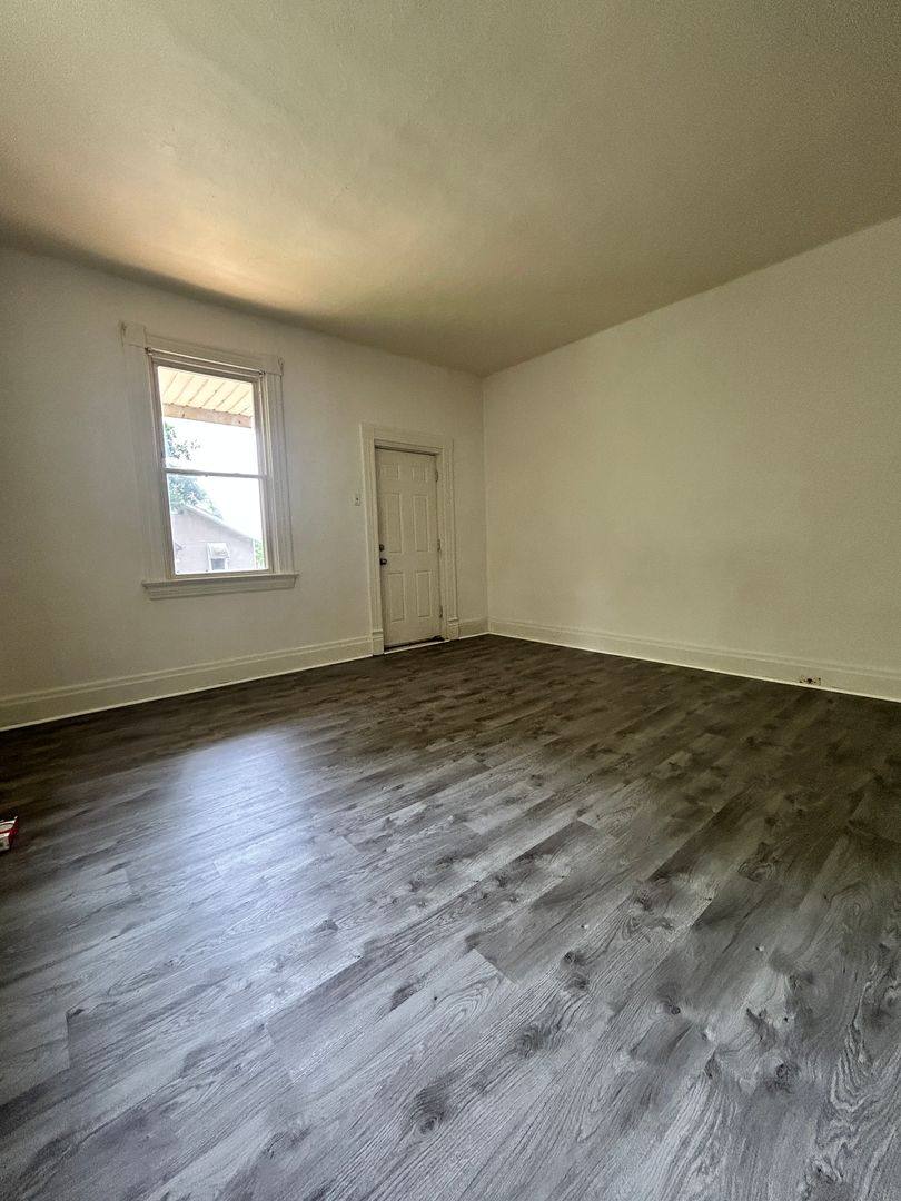 Apartment for rent at 1st Floor, Saint Louis, MO 63125