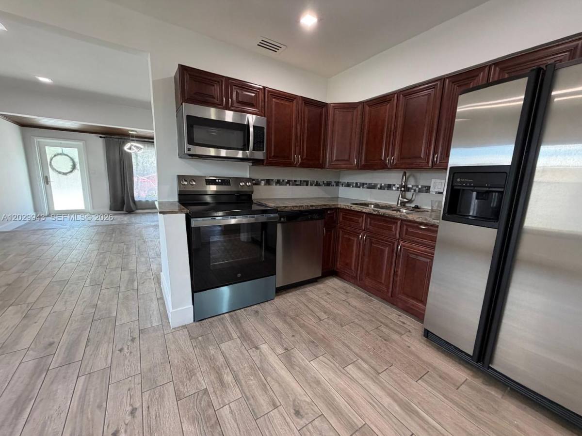 House for rent at 1531 NE 15th Ave, Fort Lauderdale, FL 33304