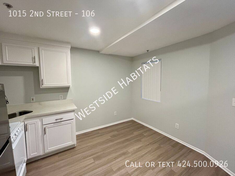 Apartment for rent at 1015 2nd St #106, Santa Monica, CA 90403
