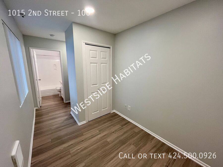 Apartment for rent at 1015 2nd St #106, Santa Monica, CA 90403