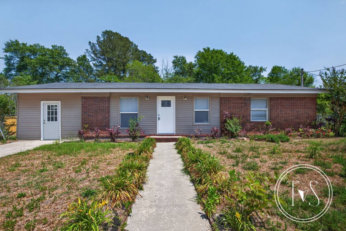 House for rent at 109 Elm St, Claxton, GA 30417
