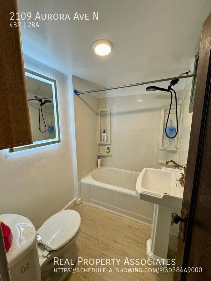 House for rent at 2109 Aurora Ave N, Seattle, WA 98109