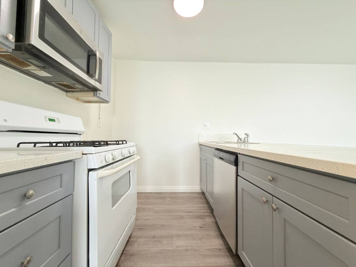 Apartment for rent at 8601 International Ave #177, Canoga Park, CA 91304