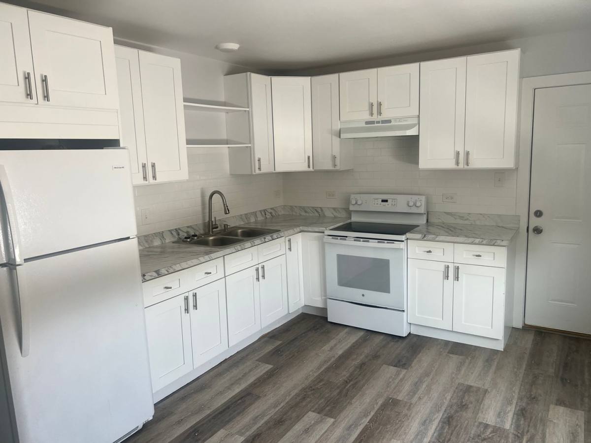 Apartment for rent at 6301 S Keeler Ave, Chicago, IL 60629