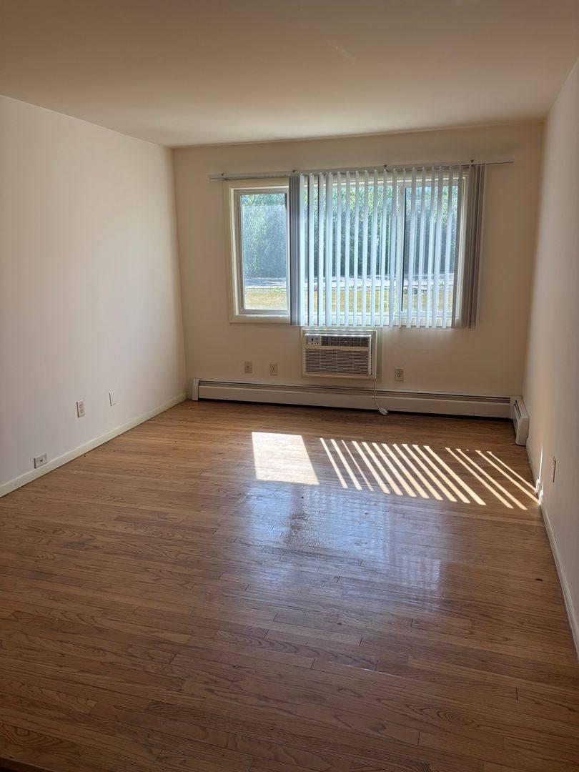 Apartment for rent at 1165 White Rock Ave, Waukesha, WI 53186
