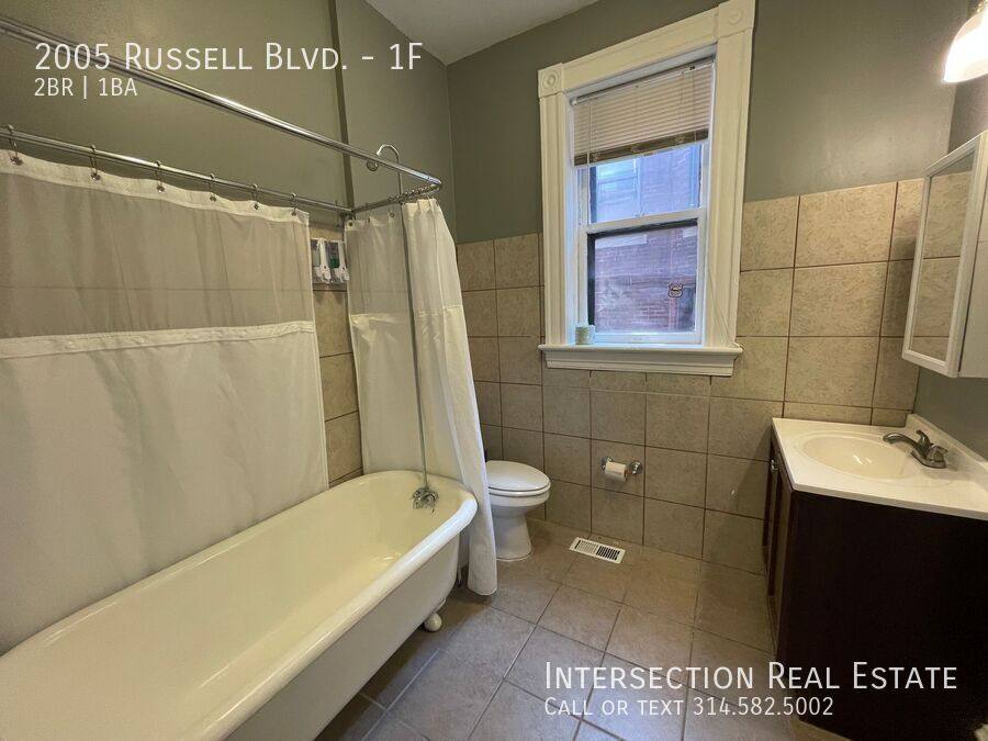 Apartment for rent at 2005 Russell Blvd #1F, Saint Louis, MO 63104