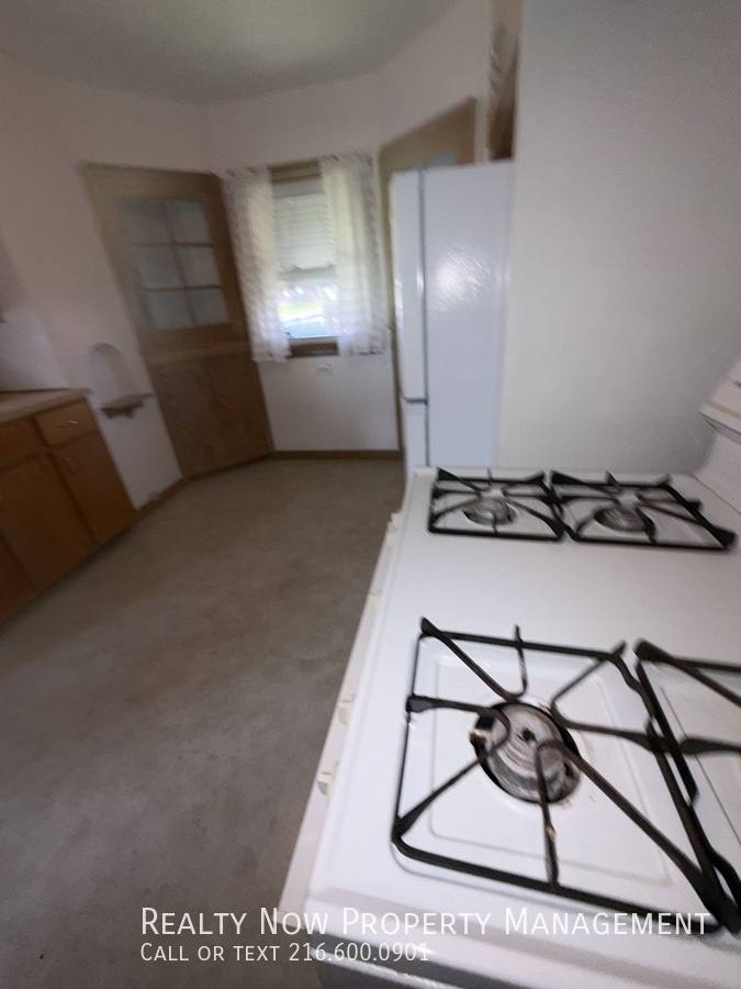 House for rent at 5032 E 110th St, Cleveland, OH 44125