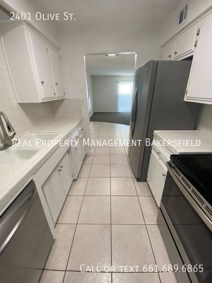 Apartment for rent at 2401 Olive St, Bakersfield, CA 93301