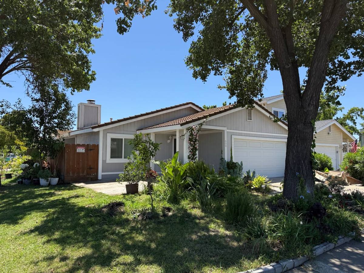House for rent at 808 St Helena Place, Modesto, CA 95356